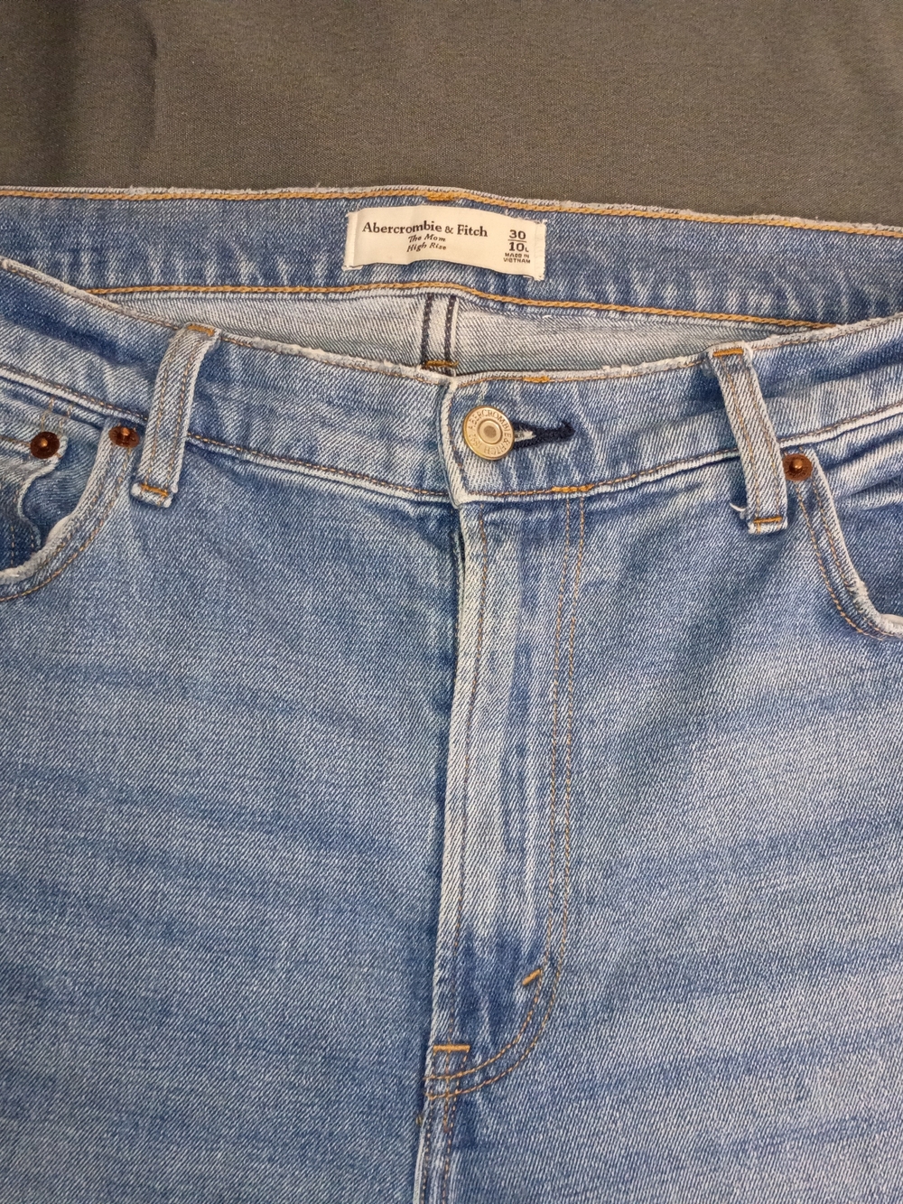 Abercrombie & Fitch Womens Light Wash Straight Jeans
